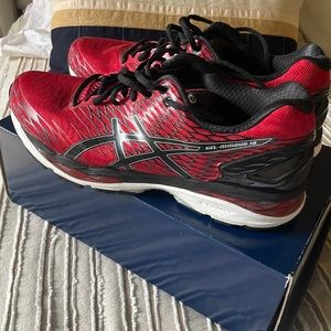 ASICS gel nimbus 18 size 11